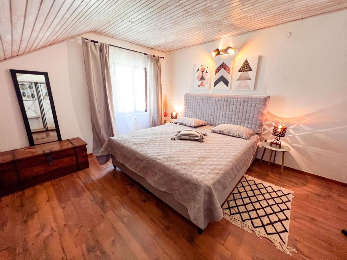 Apartment Cesare 3 Zastražišće Kültér fotó