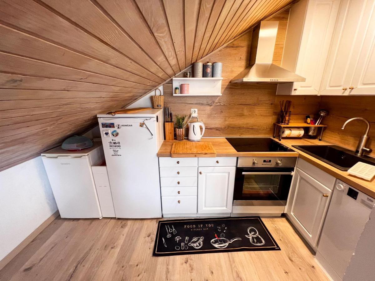 Apartment Cesare 3 Zastražišće Kültér fotó