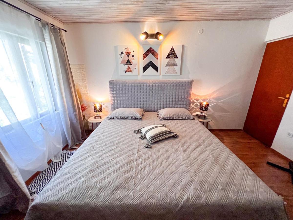 Apartment Cesare 3 Zastražišće Kültér fotó