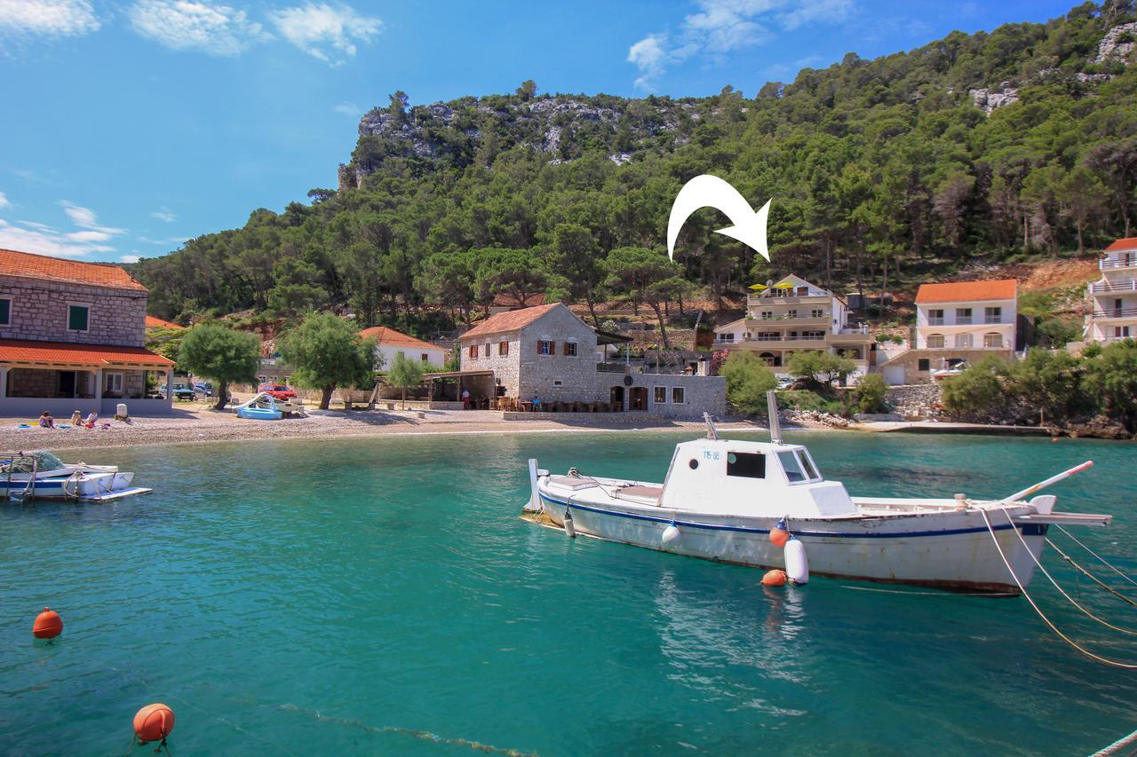 Apartment Cesare 3 Zastražišće Kültér fotó